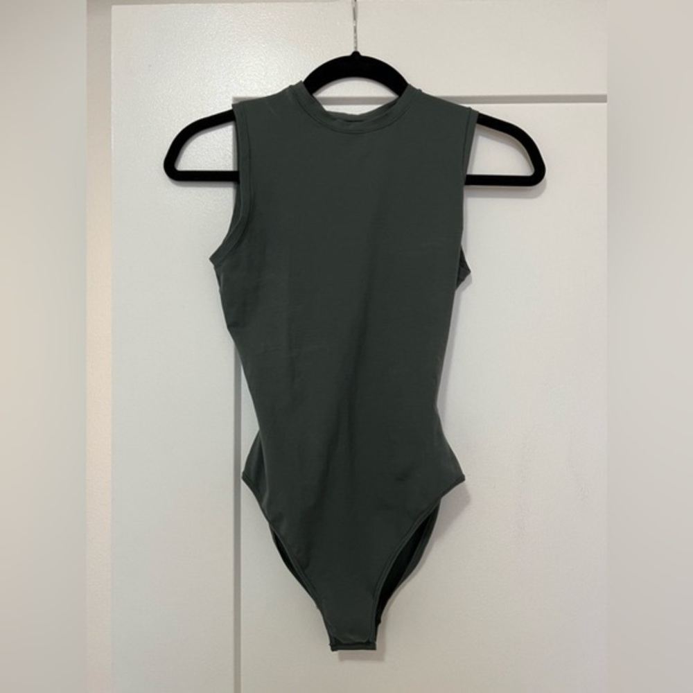 Skims Bodysuit
